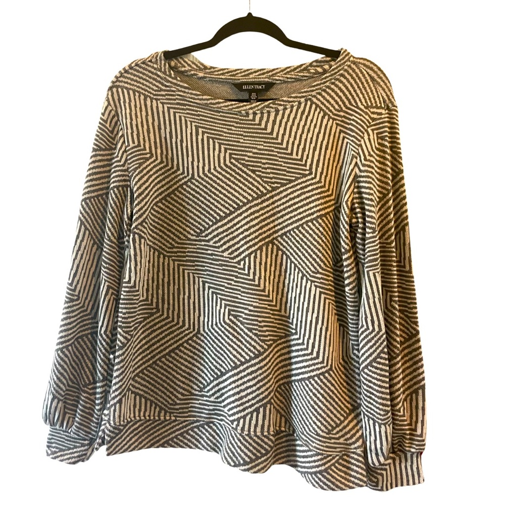 Ellen Tracy Grey and white sweater
